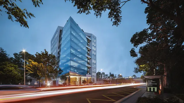 Triangular Business Center